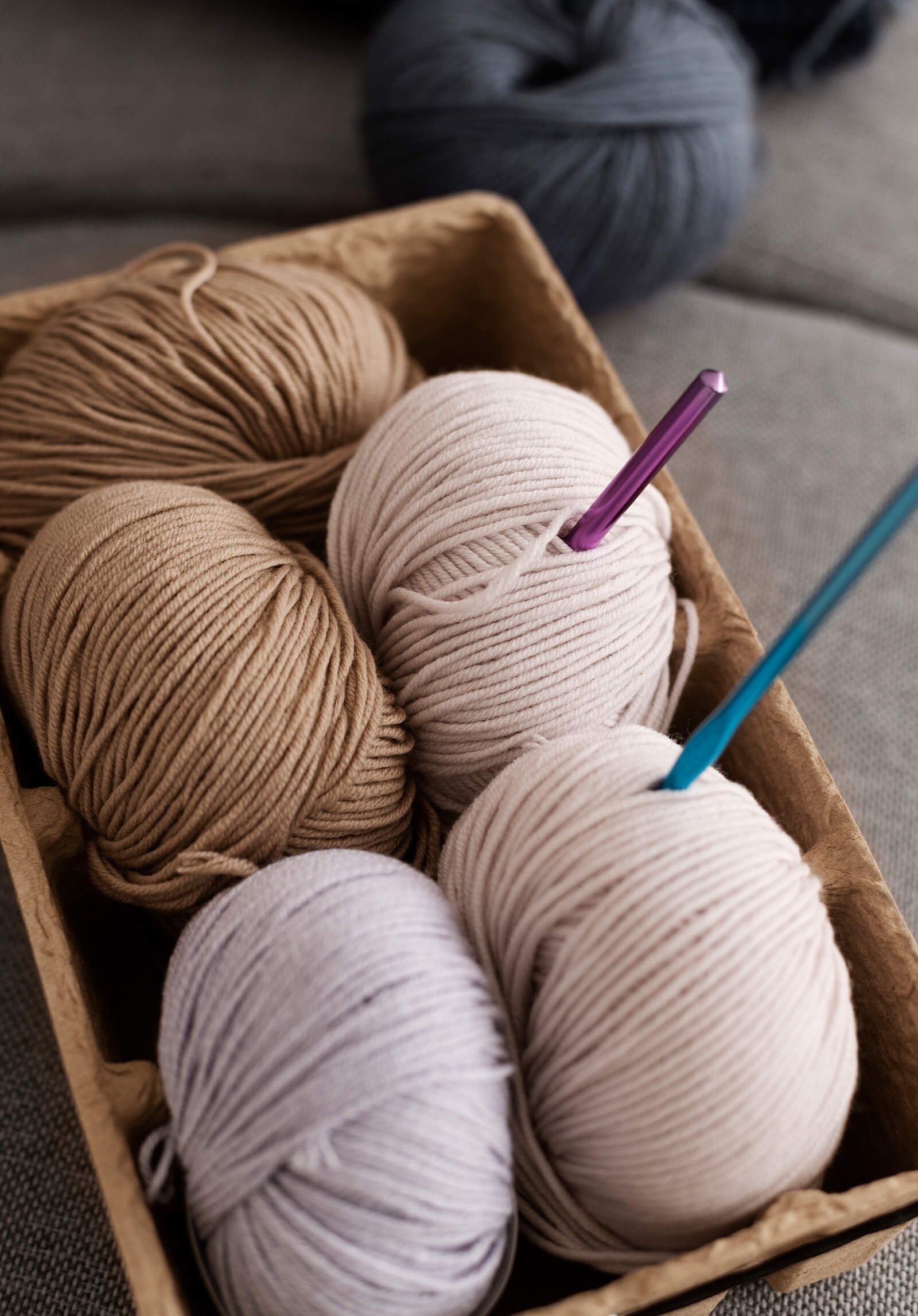 the-working-yarn-home-01-A